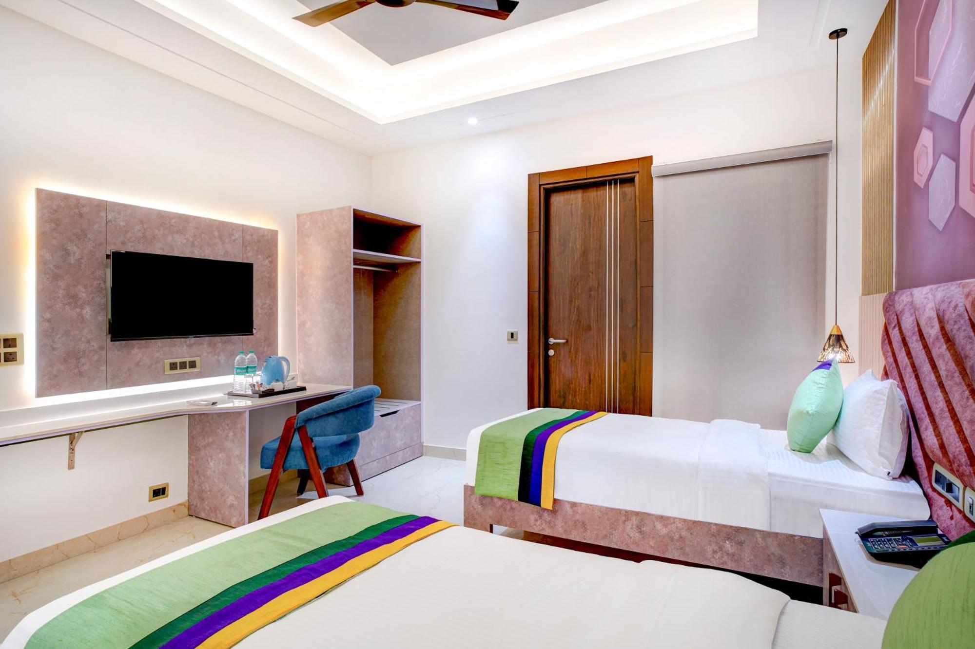 Treebo Corporate Inn نويدا المظهر الخارجي الصورة
