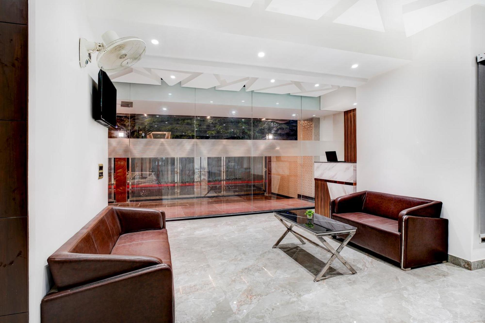 Treebo Corporate Inn نويدا المظهر الخارجي الصورة