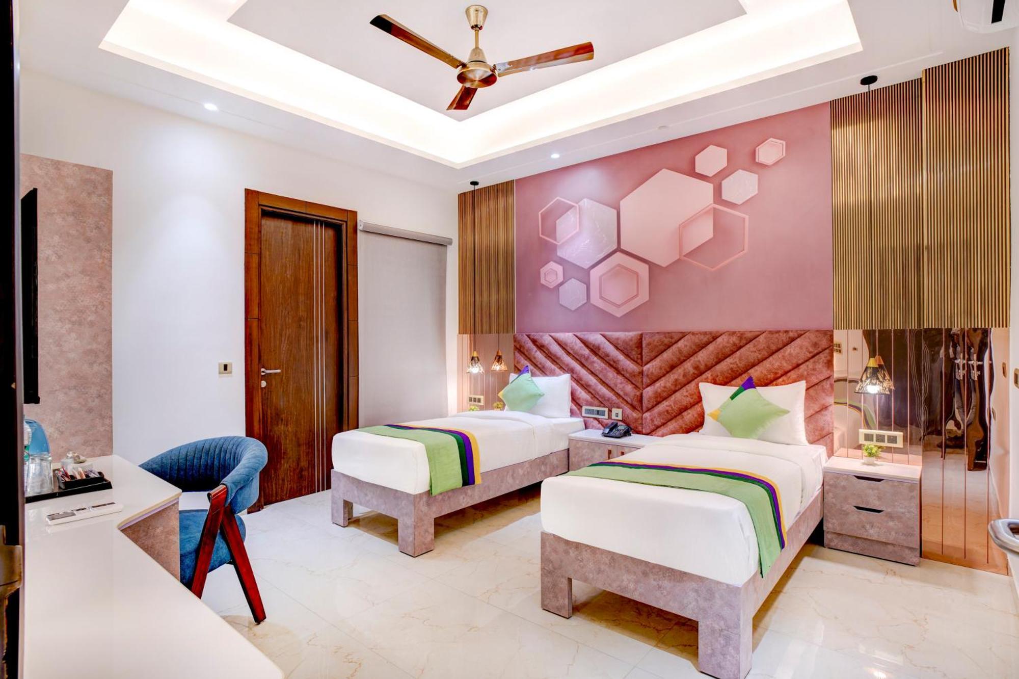 Treebo Corporate Inn نويدا المظهر الخارجي الصورة