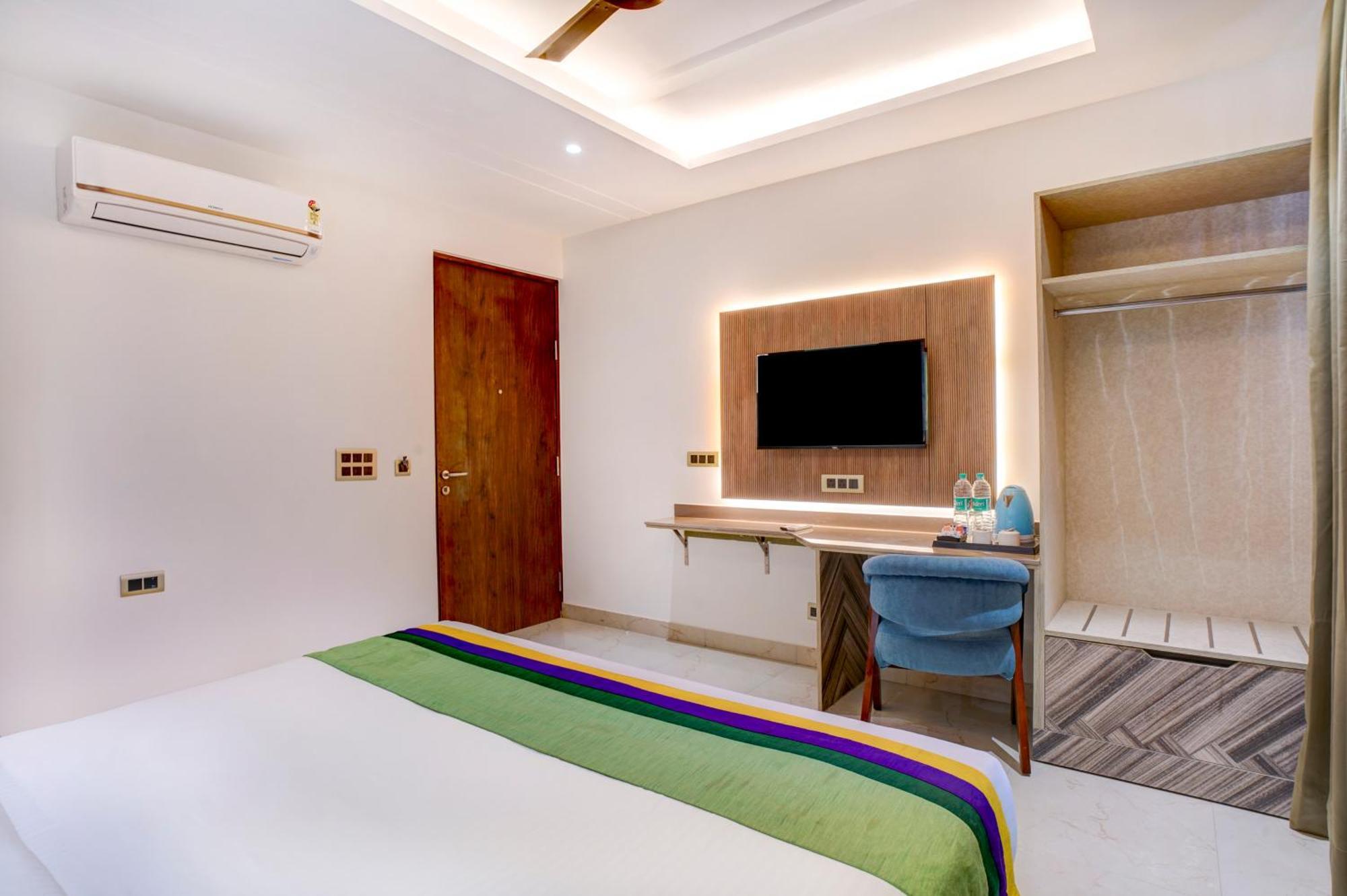 Treebo Corporate Inn نويدا المظهر الخارجي الصورة