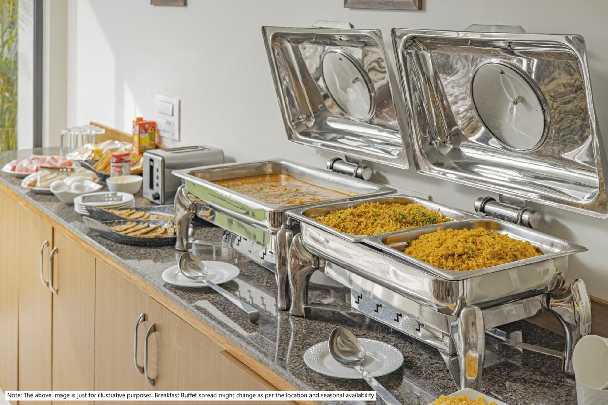 Treebo Corporate Inn نويدا المظهر الخارجي الصورة